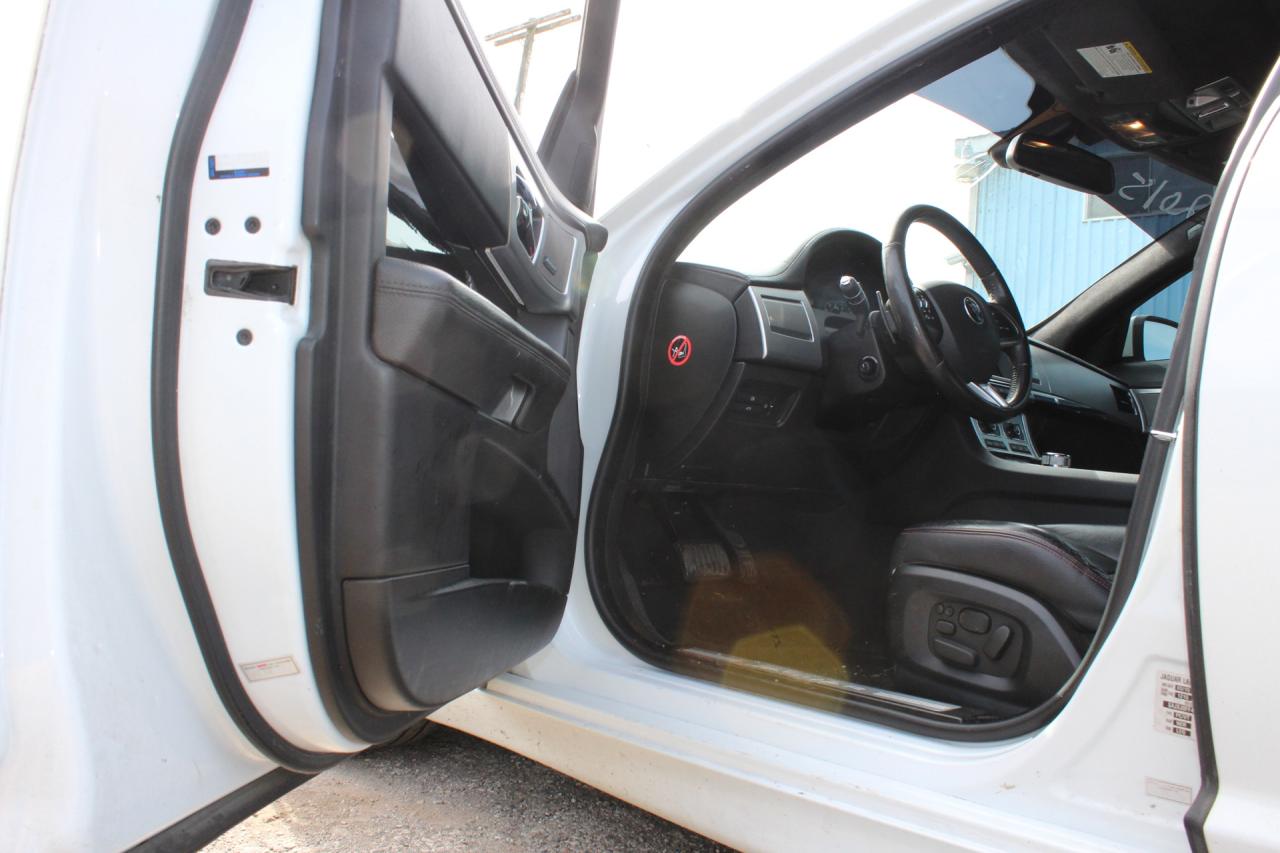 2015 Jaguar XF  Photo