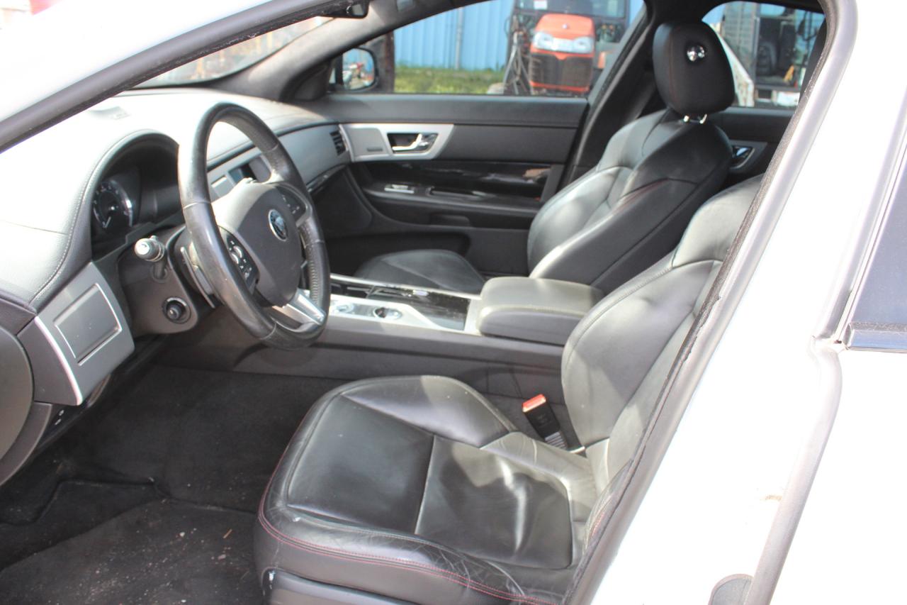 2015 Jaguar XF  Photo