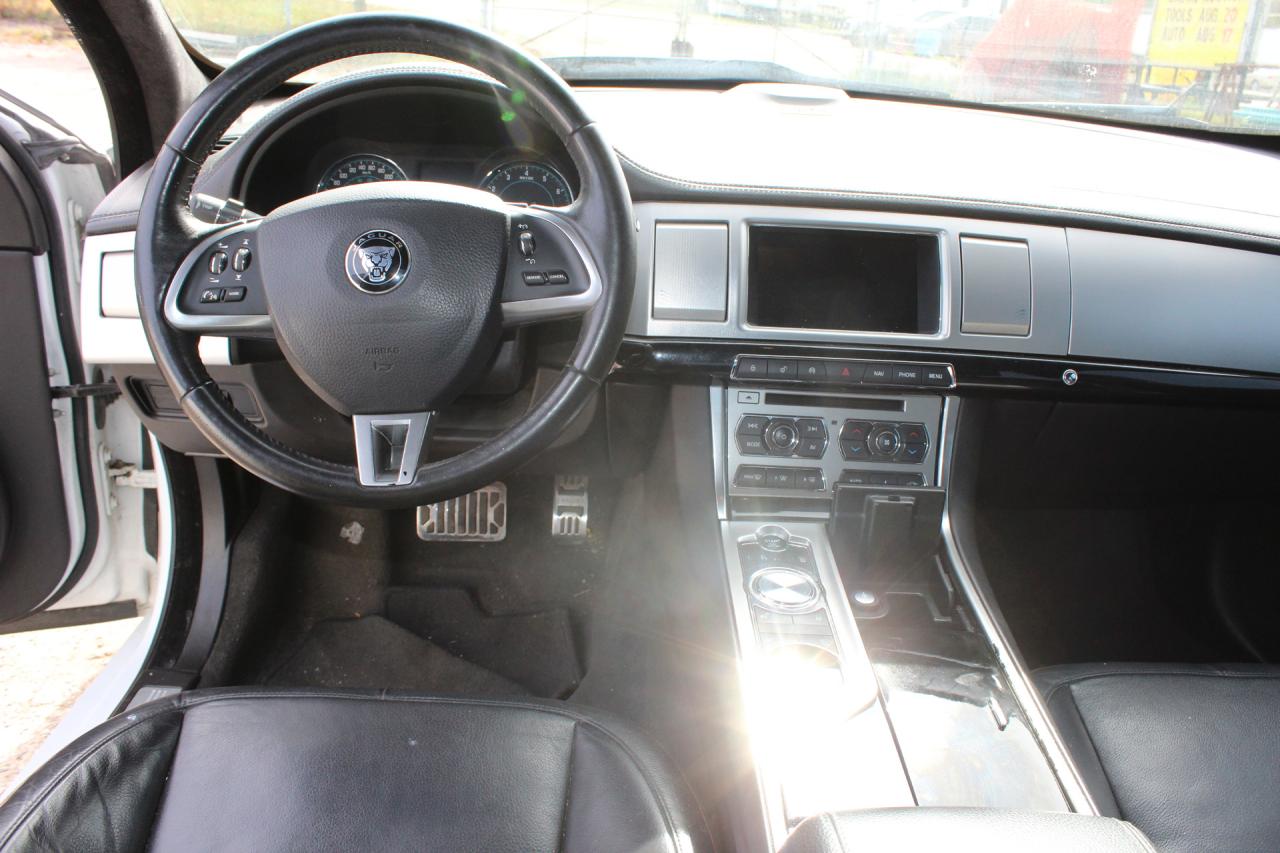 2015 Jaguar XF  Photo