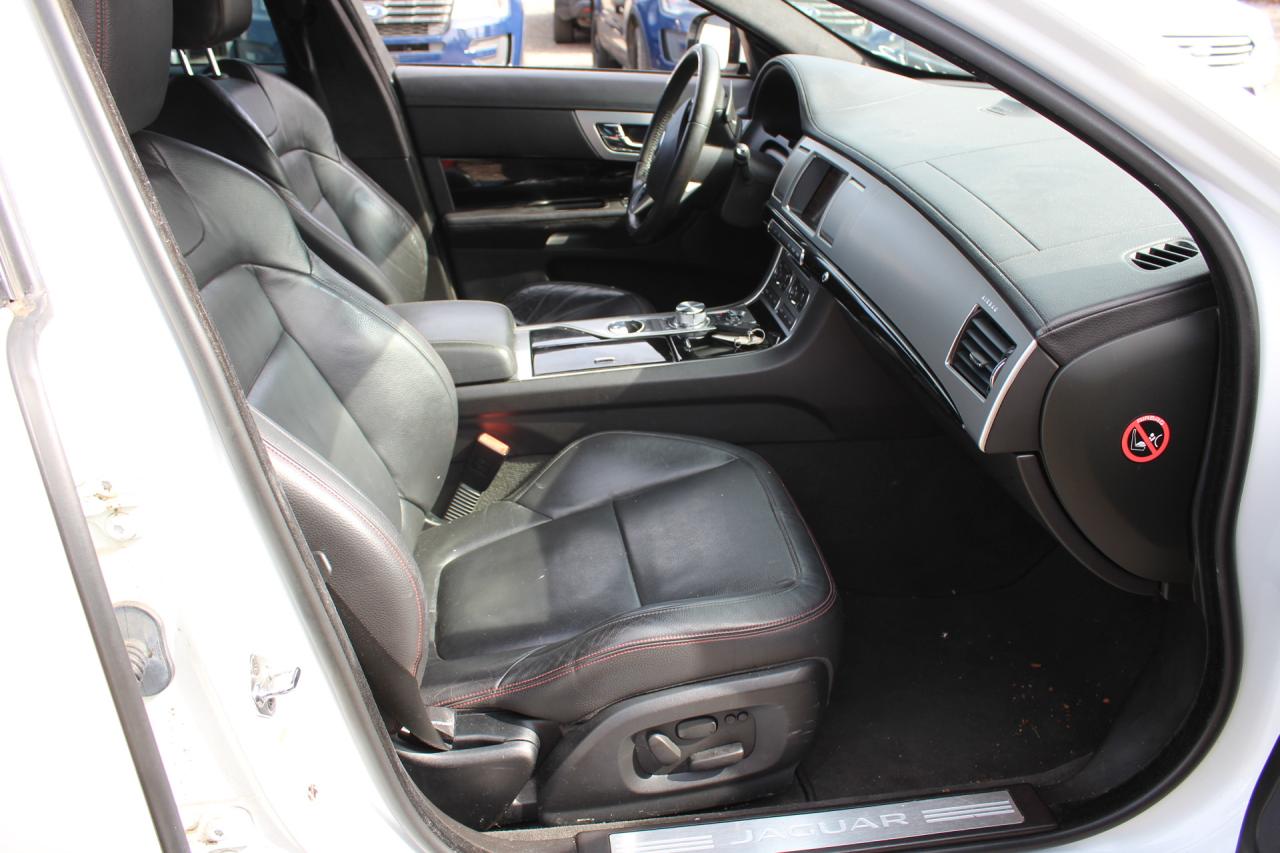 2015 Jaguar XF  Photo