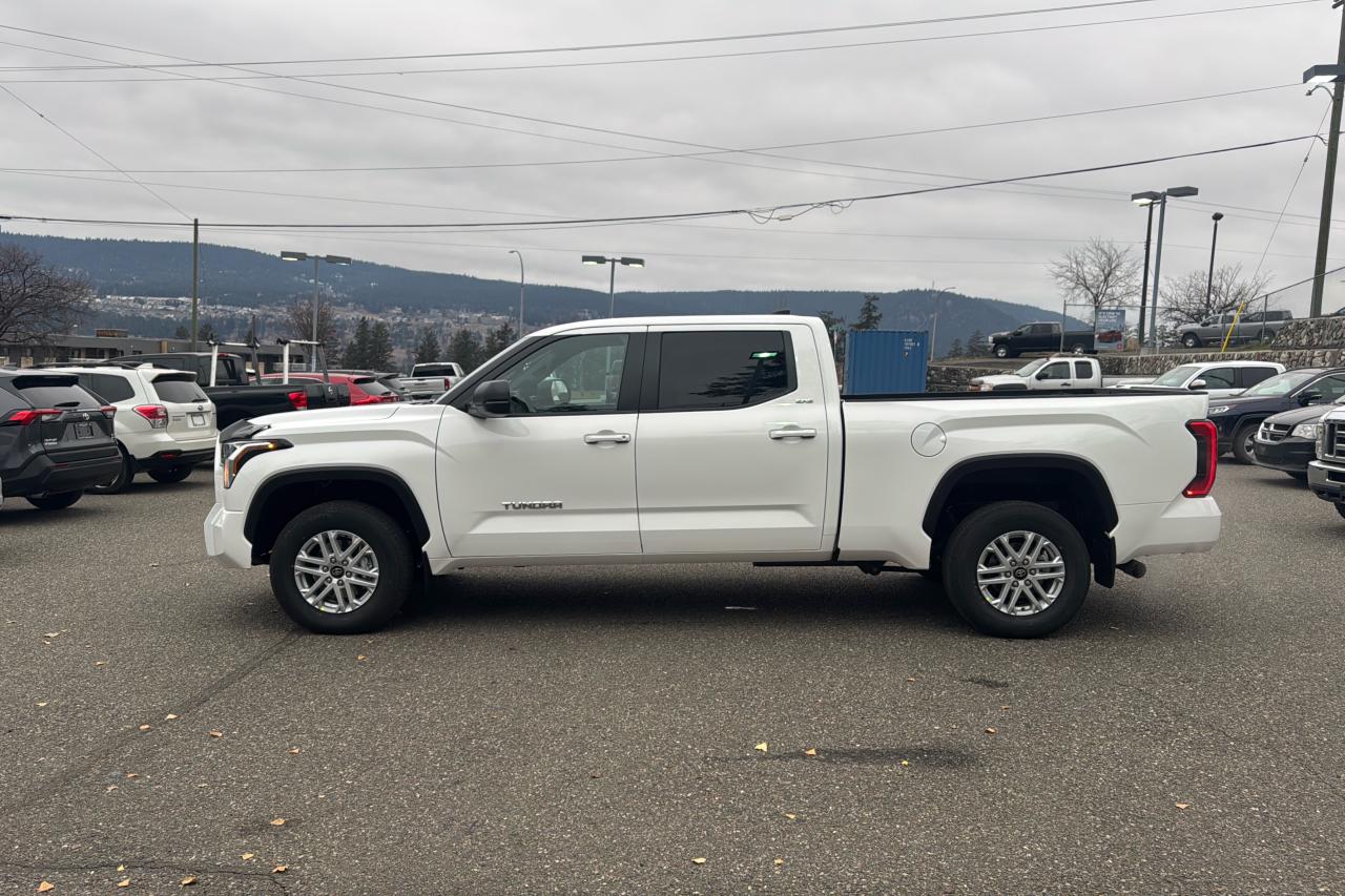 2025 Toyota Tundra SR5 L Photo3