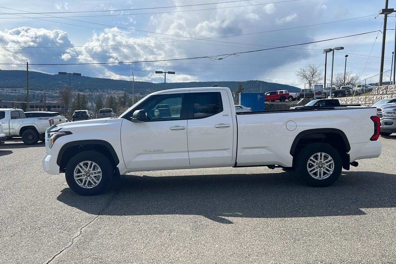 2025 Toyota Tundra SR5 L Photo3