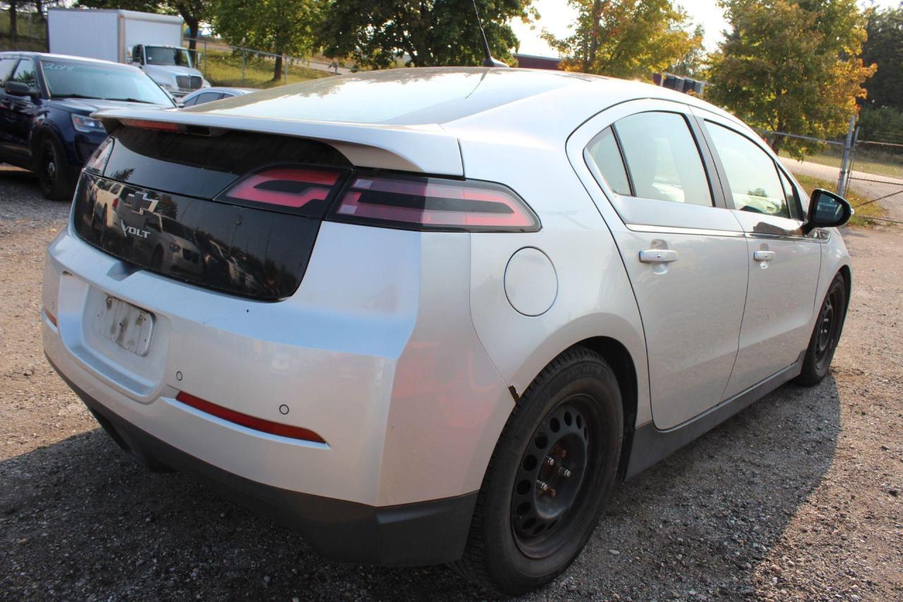 2012 Chevrolet Volt  Photo2