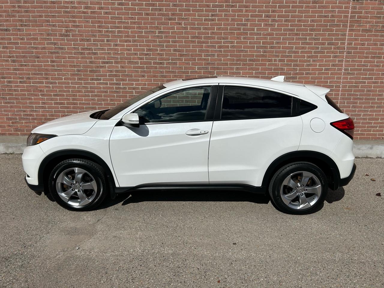 2016 Honda HR-V EX, AWD, BLUETOOTH, SUNROOF, HEATED SEATS - Photo #4