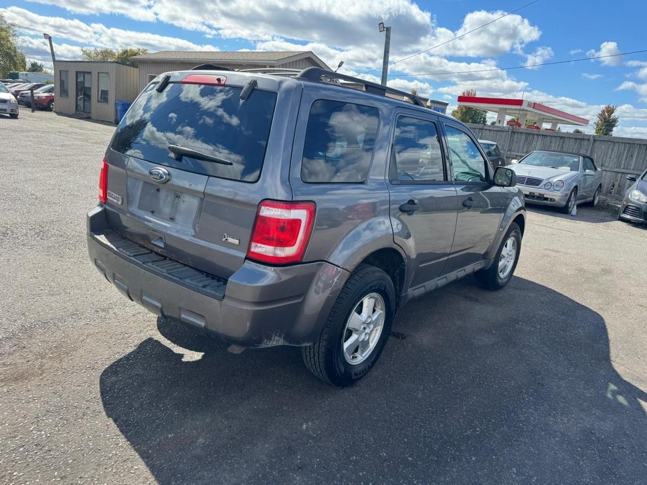 2010 Ford Escape XLT, V6, WELL SERVICED, AS IS - Photo #5