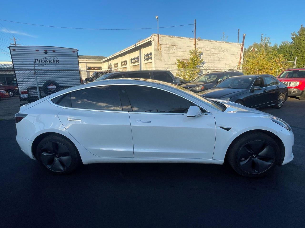 2019 Tesla Model 3 Standard Range Plus*NAV,BACKUP CAM, HEATED SEATS* Photo