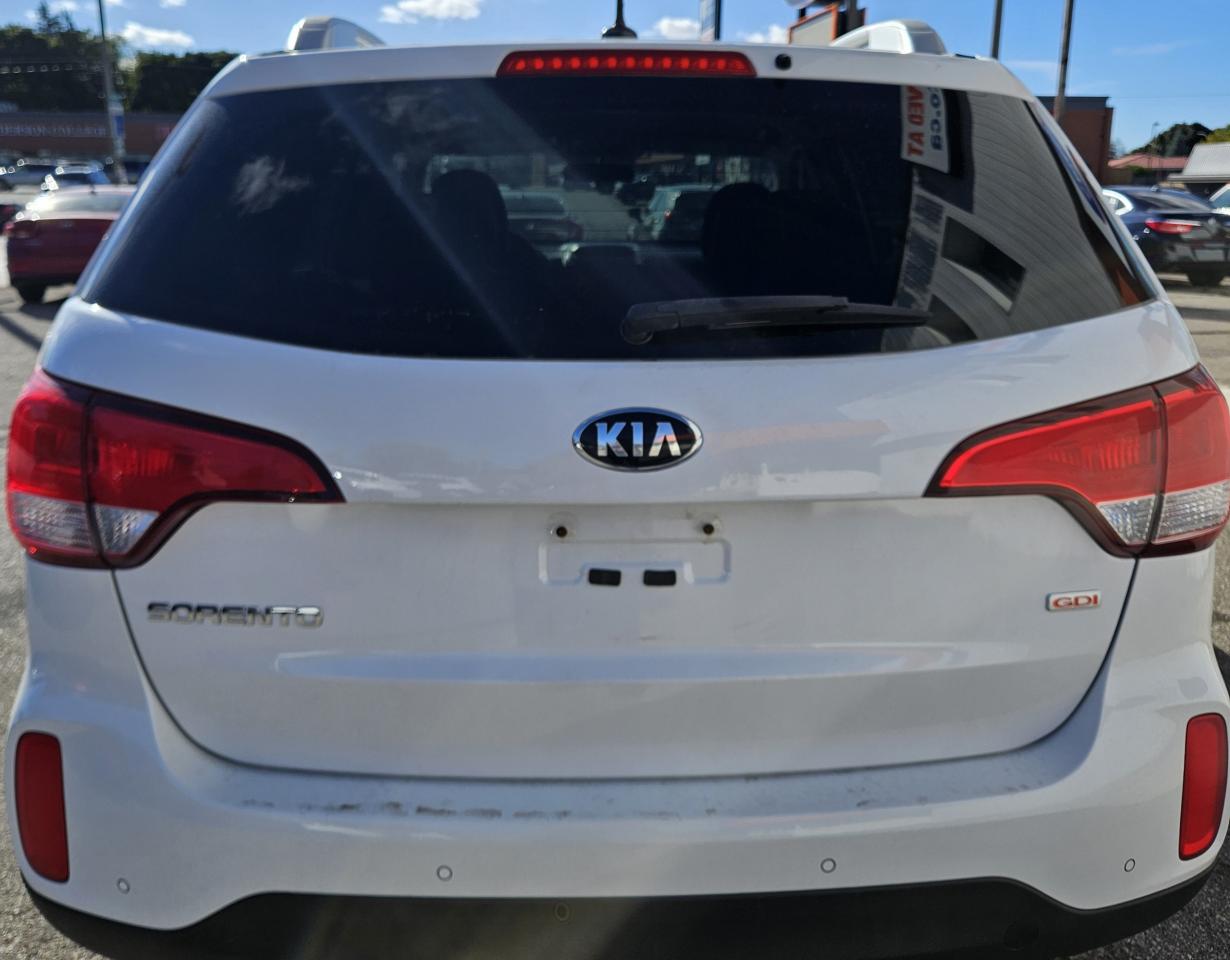 2015 Kia Sorento FWD 4dr I4 GDI Auto LX - Photo #3