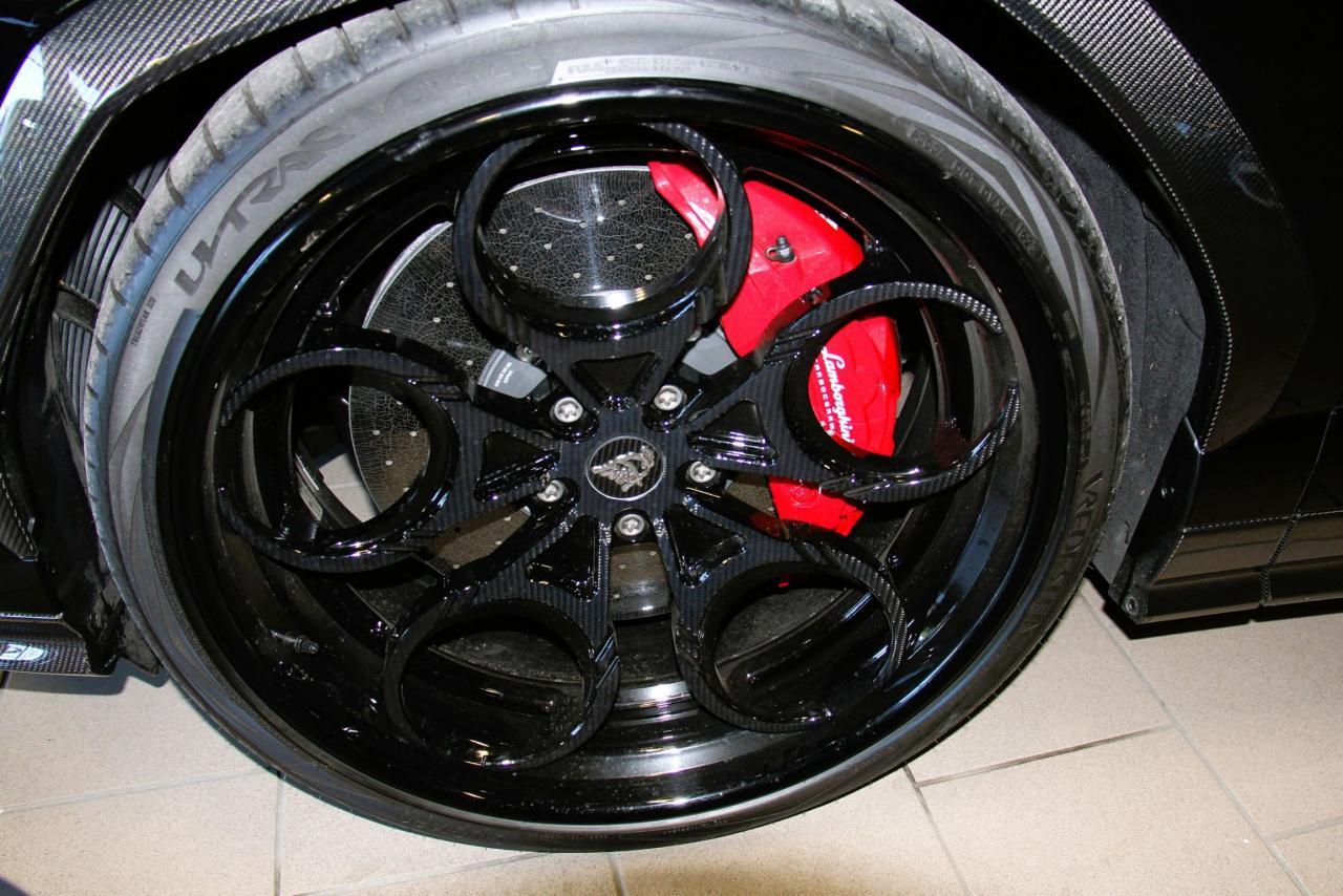 2023 Lamborghini Urus Performante Photo