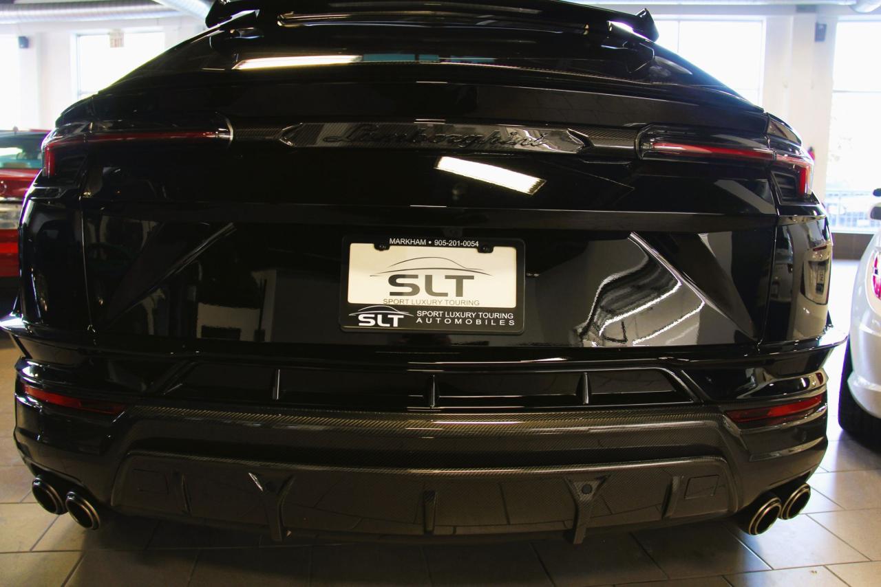 2023 Lamborghini Urus Performante Photo