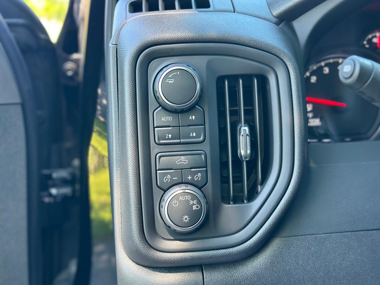 2024 Chevrolet Silverado 1500 Custom Trail Boss - Photo #11