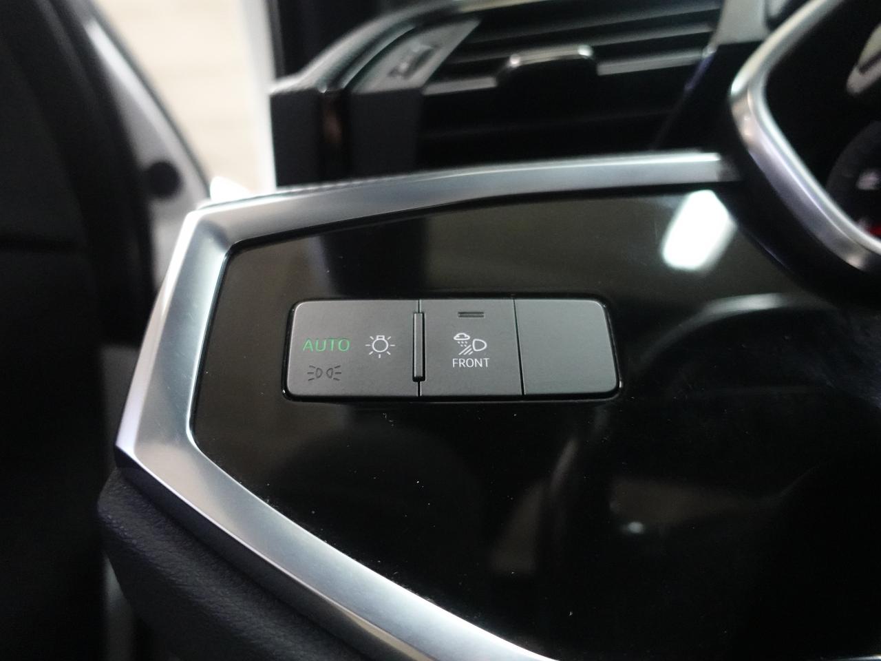 2020 Audi Q3 TECHNIK | S-Line | AWD | Nav | Sunroof | Leather