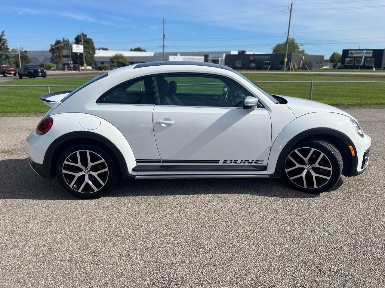 2018 Volkswagen Beetle Dune Photo3