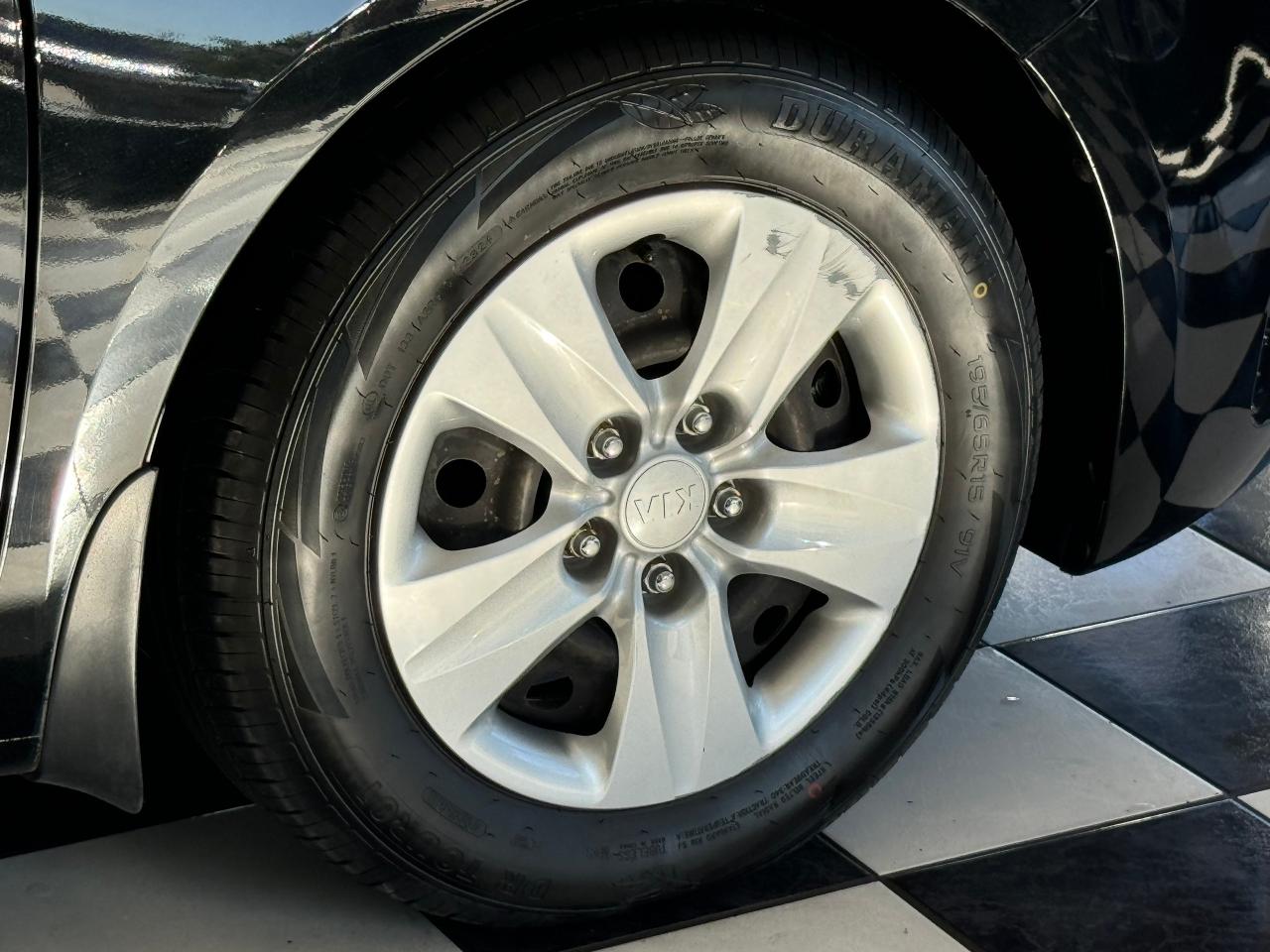 2017 Kia Forte LX+New Tires+ApplePlay+Heated Seats+CLEAN CARFAX - Photo #56