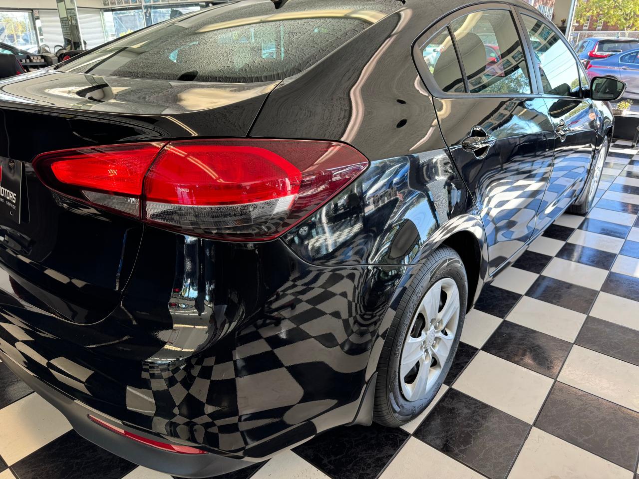 2017 Kia Forte LX+New Tires+ApplePlay+Heated Seats+CLEAN CARFAX Photo103