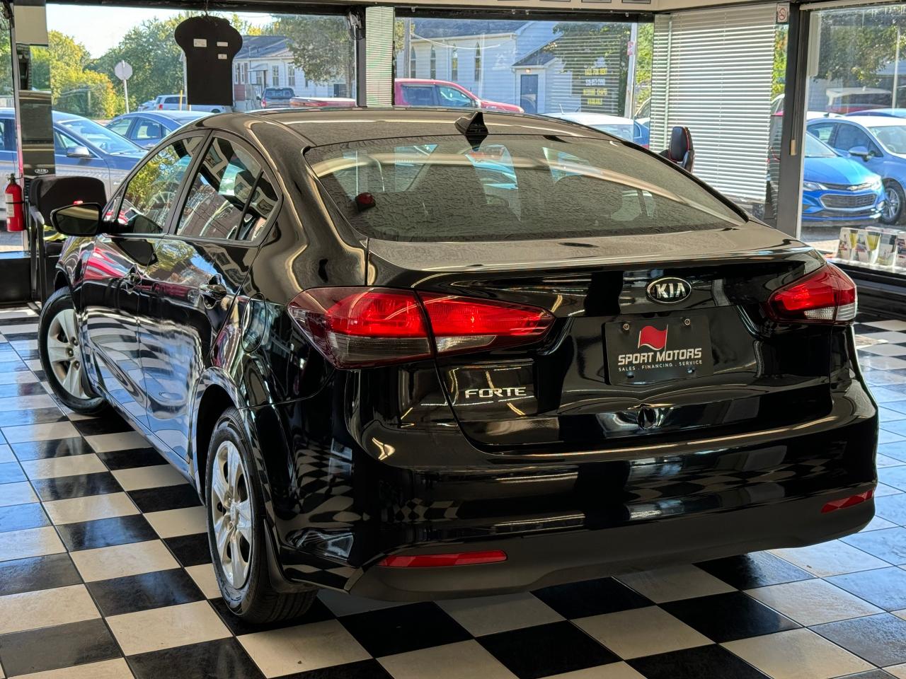 2017 Kia Forte LX+New Tires+ApplePlay+Heated Seats+CLEAN CARFAX Photo77
