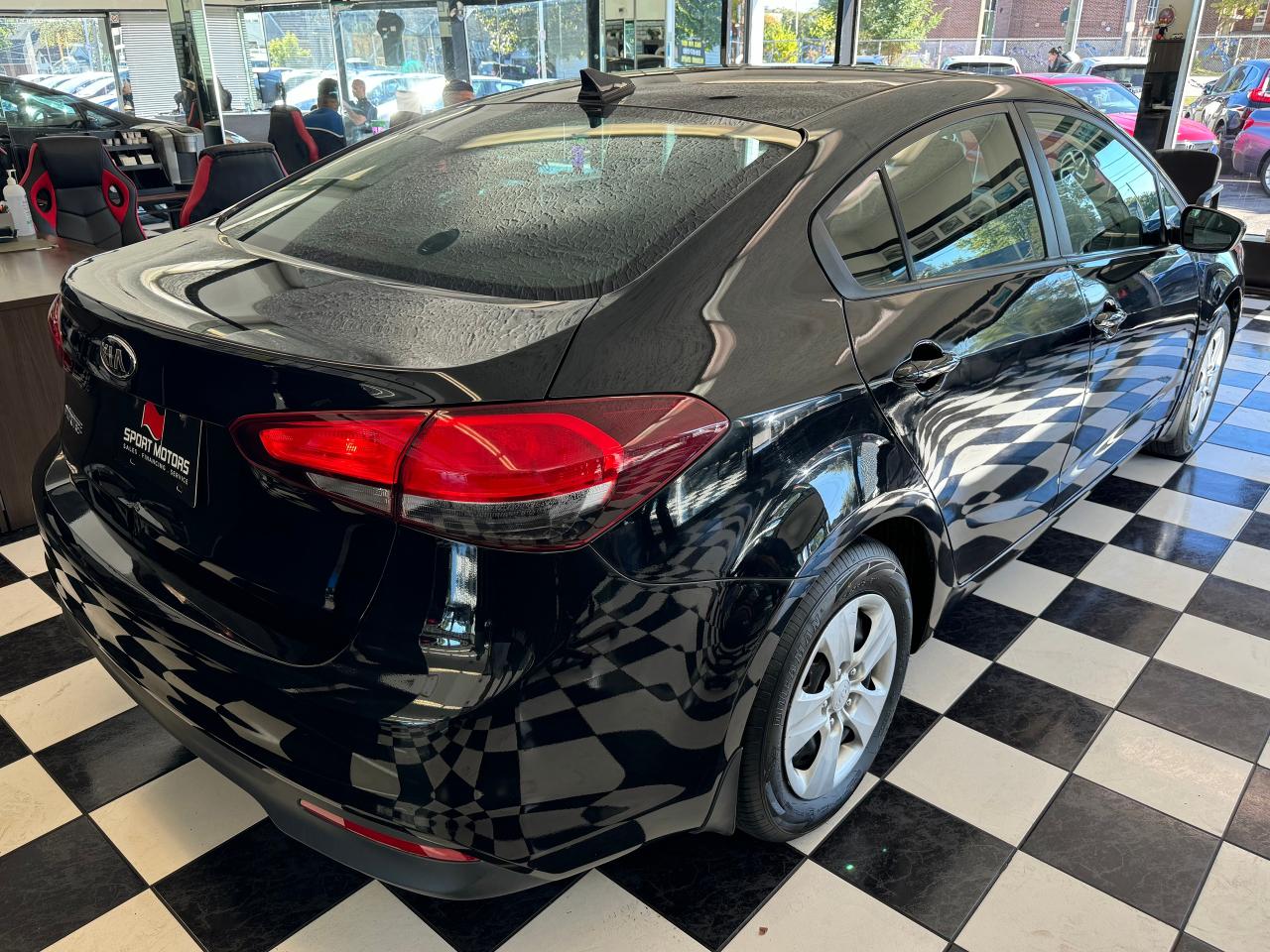 2017 Kia Forte LX+New Tires+ApplePlay+Heated Seats+CLEAN CARFAX - Photo #7