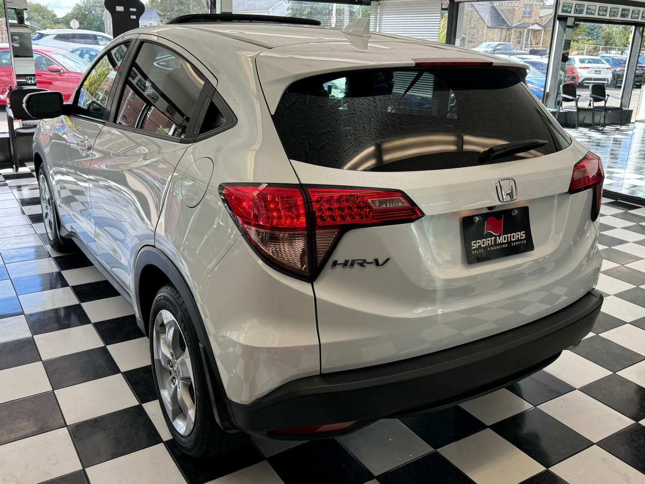 2016 Honda HR-V EX+Sunroof+Side Camera+Heated Seats+Dual Temp Cont - Photo #5