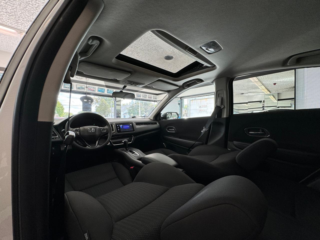 2016 Honda HR-V EX+Sunroof+Side Camera+Heated Seats+Dual Temp Cont - Photo #3
