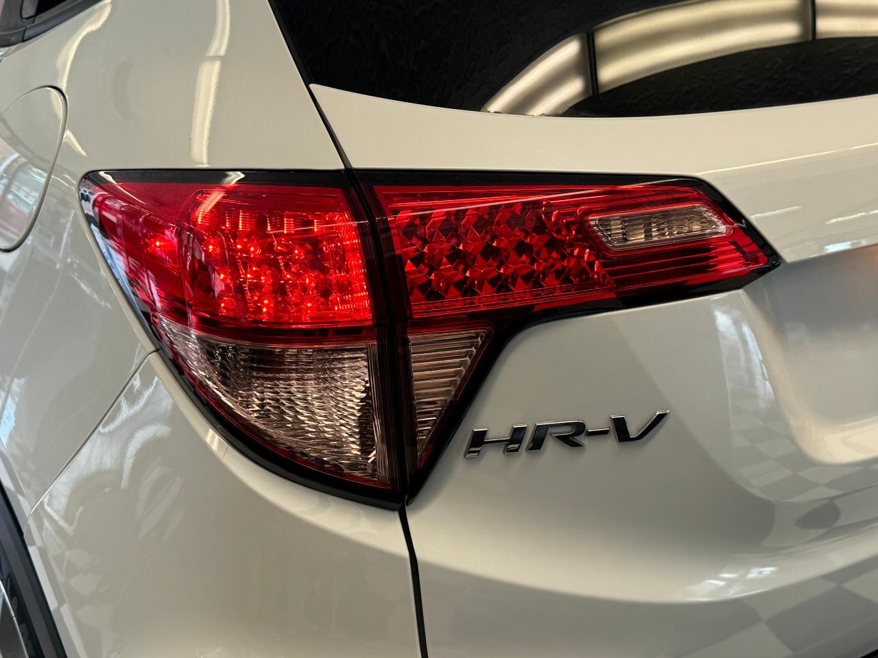 2016 Honda HR-V EX+Sunroof+Side Camera+Heated Seats+Dual Temp Cont - Photo #56