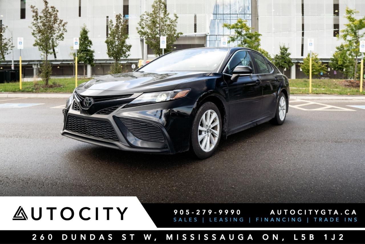 Used 2021 Toyota Camry SE for sale in Mississauga, ON