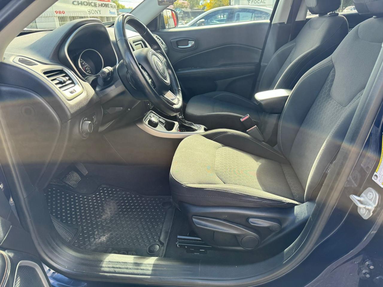 2018 Jeep Compass SPORT 4x4 /ACCIDENT FREE/ONE OWNER - Photo #3