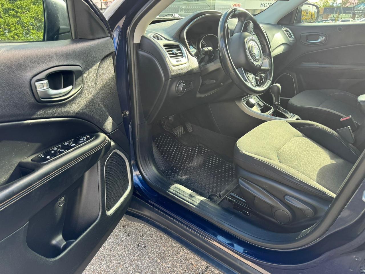 2018 Jeep Compass SPORT 4x4 /ACCIDENT FREE/ONE OWNER - Photo #11