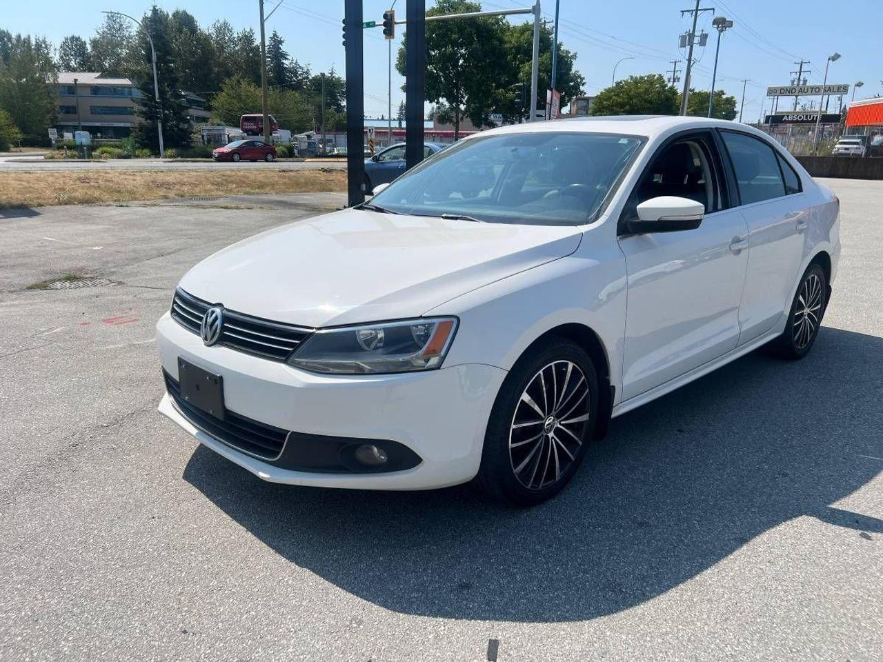 2013 Volkswagen Jetta 4dr 2.5L Auto HIGHLINE - Photo #1