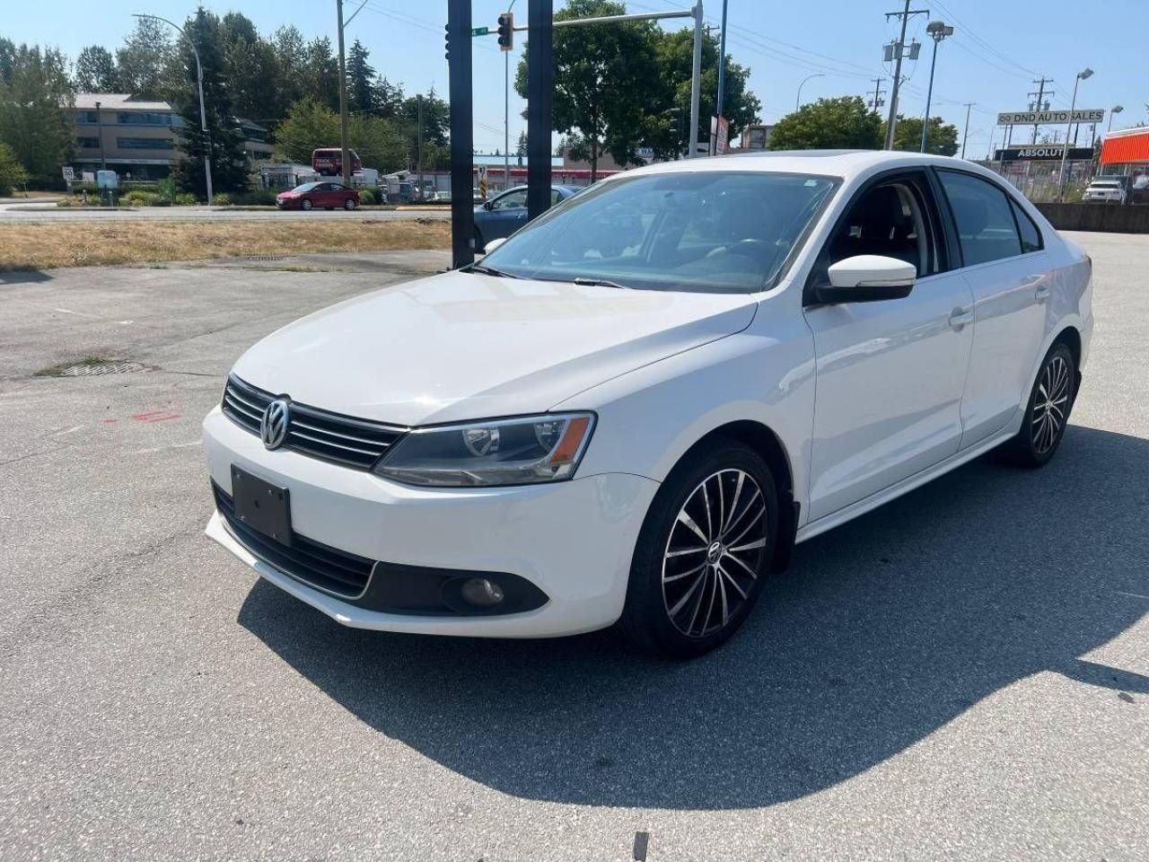 2013 Volkswagen Jetta 4dr 2.5L Auto HIGHLINE