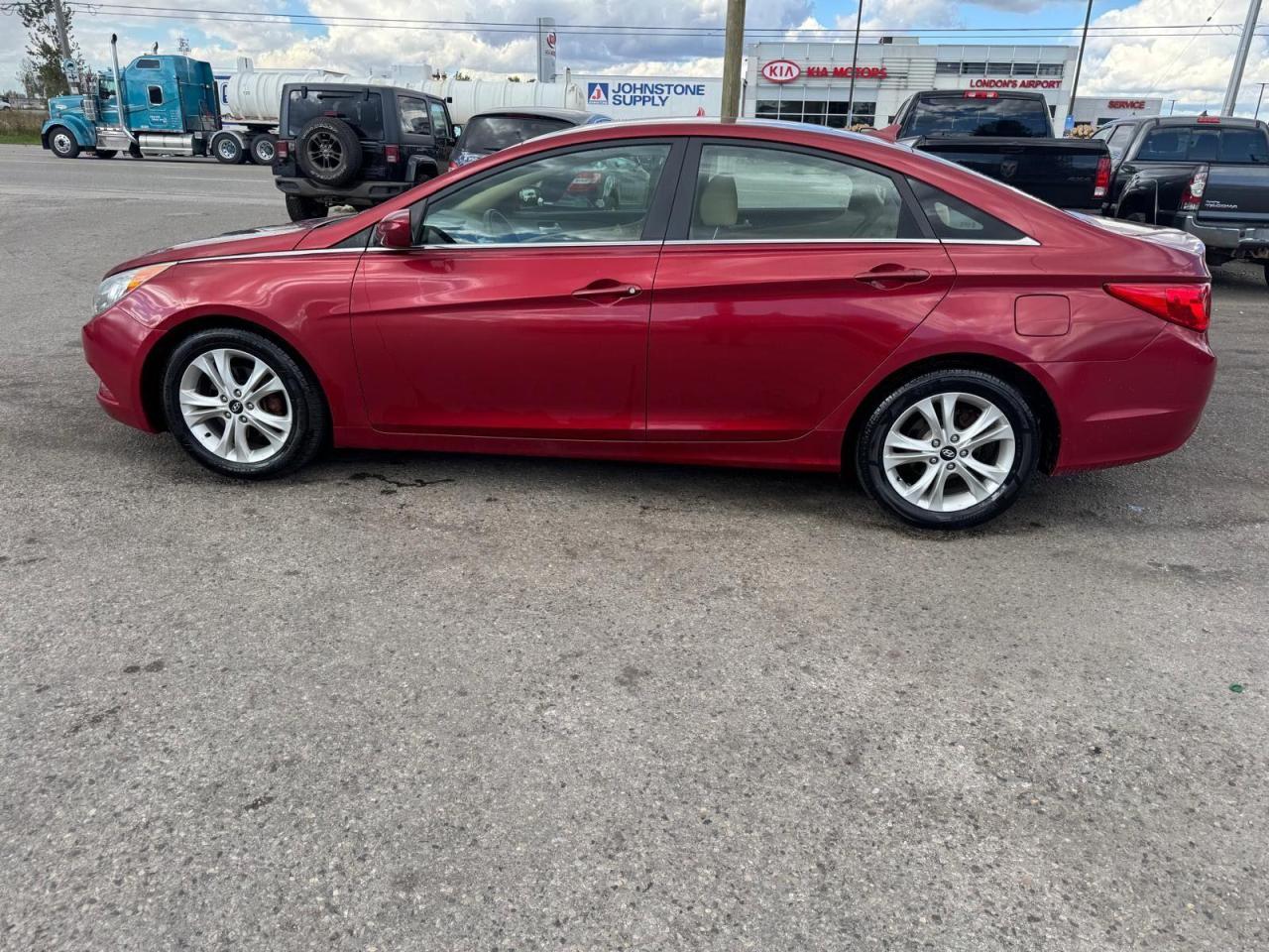 2011 Hyundai Sonata GLS, NO ACCIDENTS, ONLY 136KMS, CERTIFIED - Photo #2