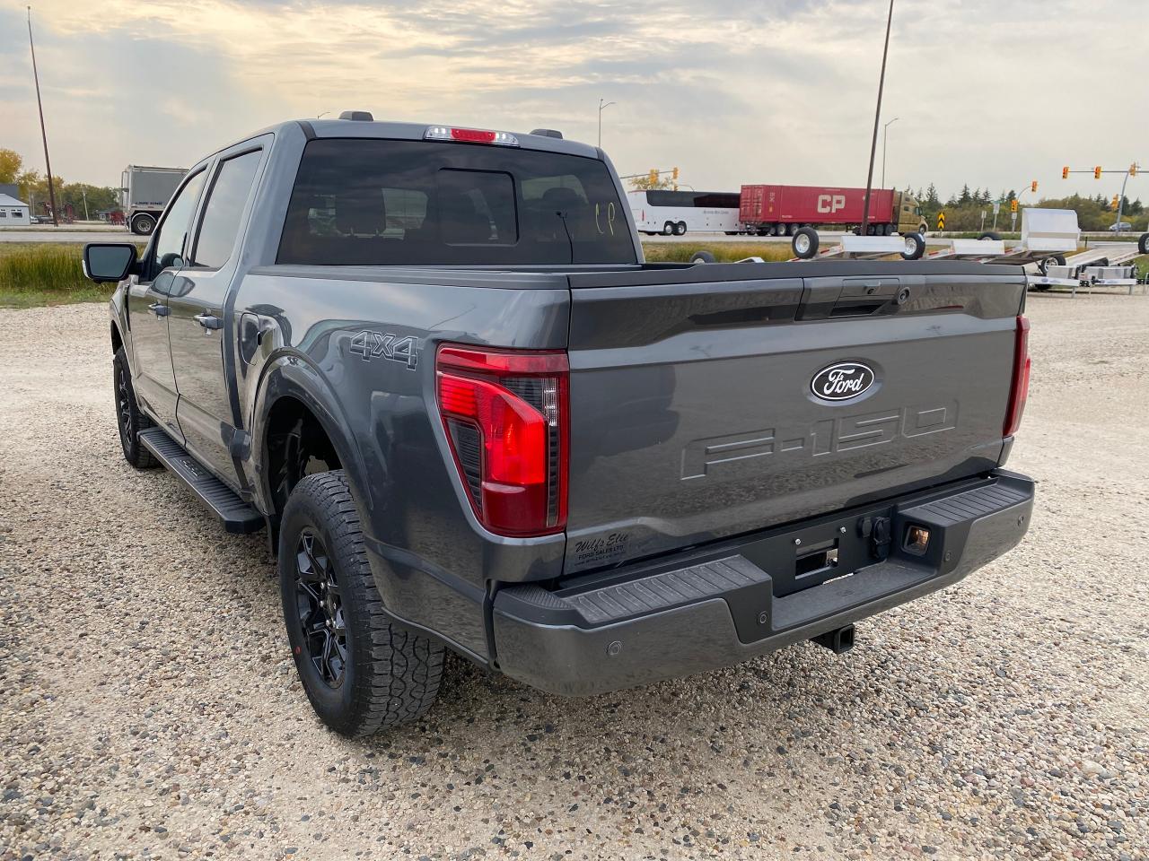 2024 Ford F-150 XLT 4WD SuperCrew 5.5' Box 302A Photo3