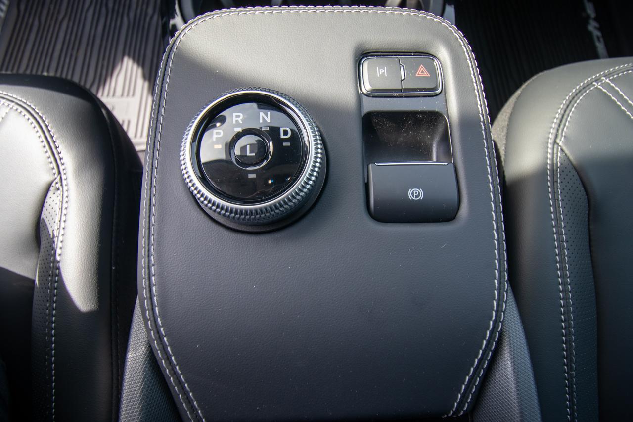 2024 Ford Mustang Mach-E Premium RWD Standard Range Photo5