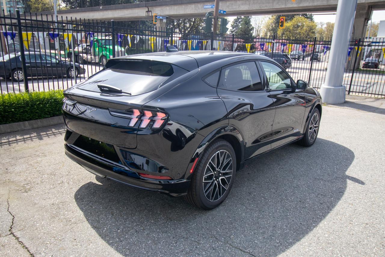 2024 Ford Mustang Mach-E Premium RWD Standard Range Photo5