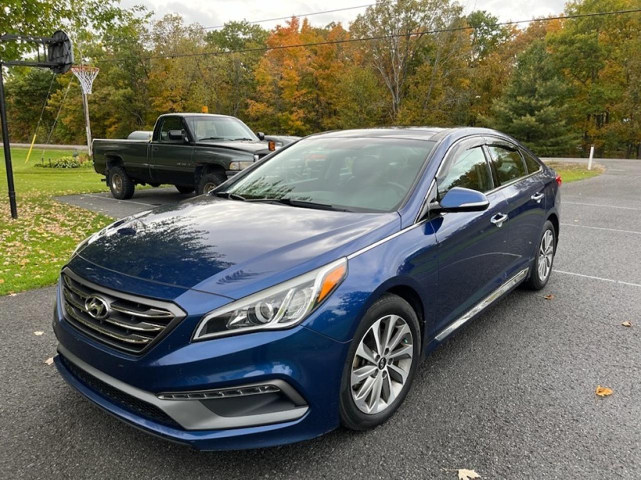 2015 Hyundai Sonata  - Photo #2