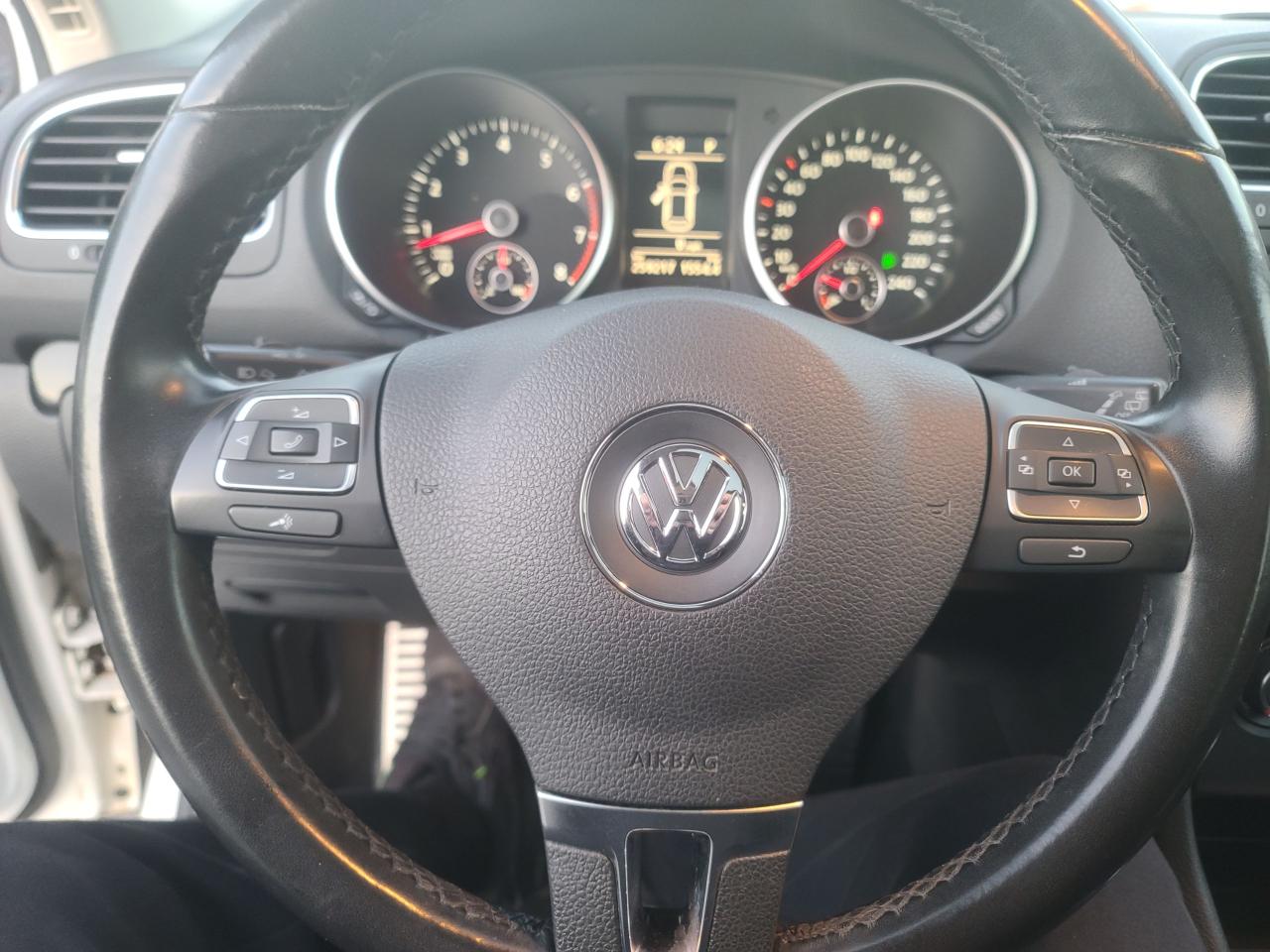2013 Volkswagen Golf Wagon AUTO, 2.5L, PANORAMIC, A/C, POWER GROUP, MINT - Photo #12