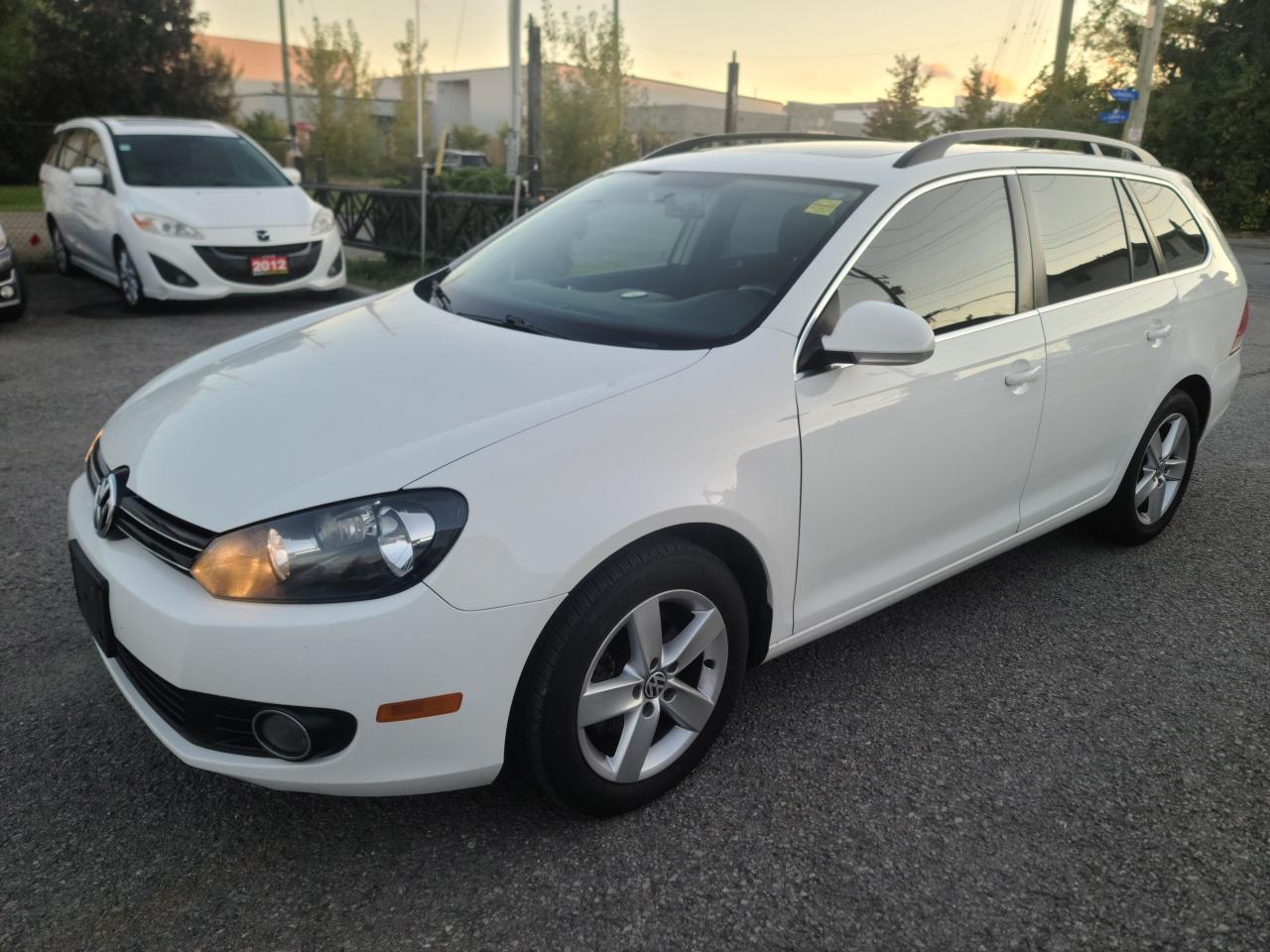 Used 2013 Volkswagen Golf Wagon AUTO, 2.5L, PANORAMIC, A/C, POWER GROUP, MINT for sale in Ottawa, ON