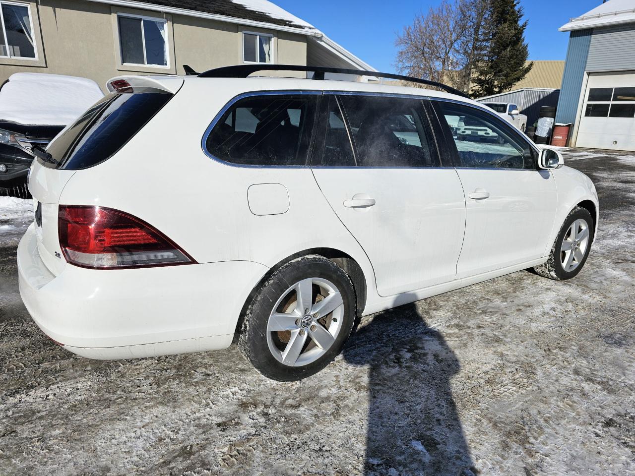 2013 Volkswagen Golf Wagon AUTO, 2.5L, PANORAMIC, A/C, POWER GROUP, MINT - Photo #4