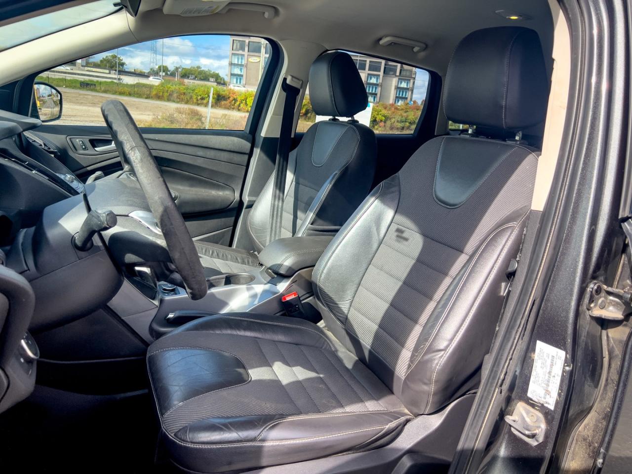 2016 Ford Escape SE - 4WD Easy Financing, Fast Approvals - Photo #10