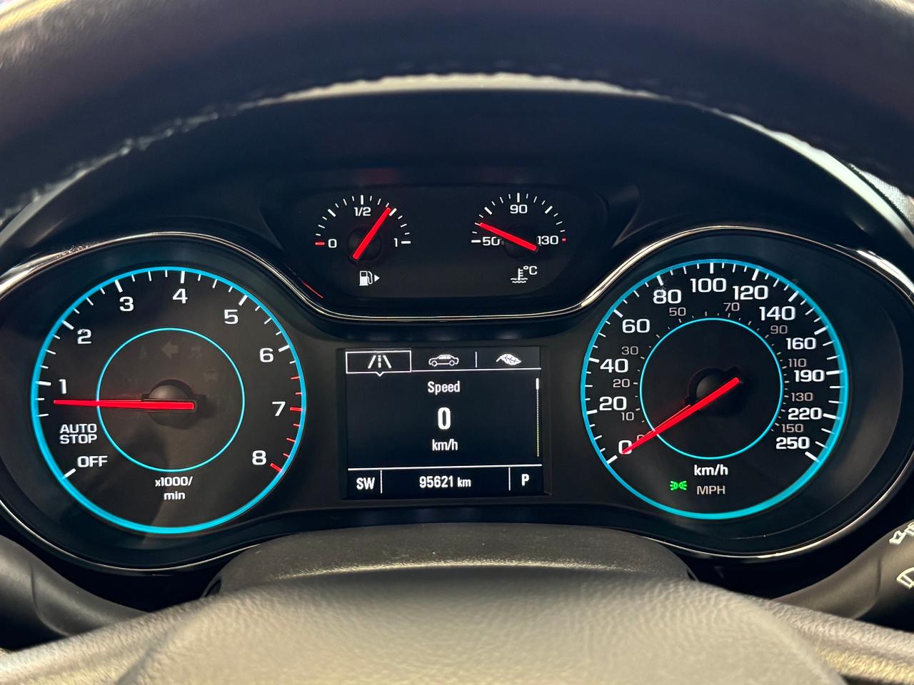 2018 Chevrolet Cruze Premier+Leather+New Tires+Brakes+CLEAN CARFAX - Photo #17