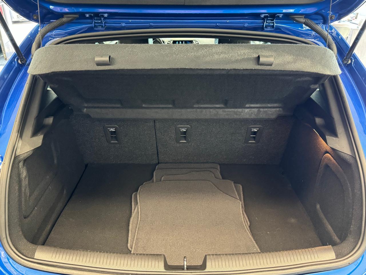 2018 Chevrolet Cruze Premier+Leather+New Tires+Brakes+CLEAN CARFAX - Photo #26