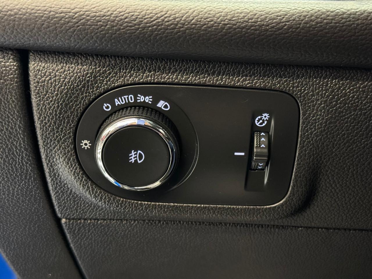 2018 Chevrolet Cruze Premier+Leather+New Tires+Brakes+CLEAN CARFAX - Photo #48