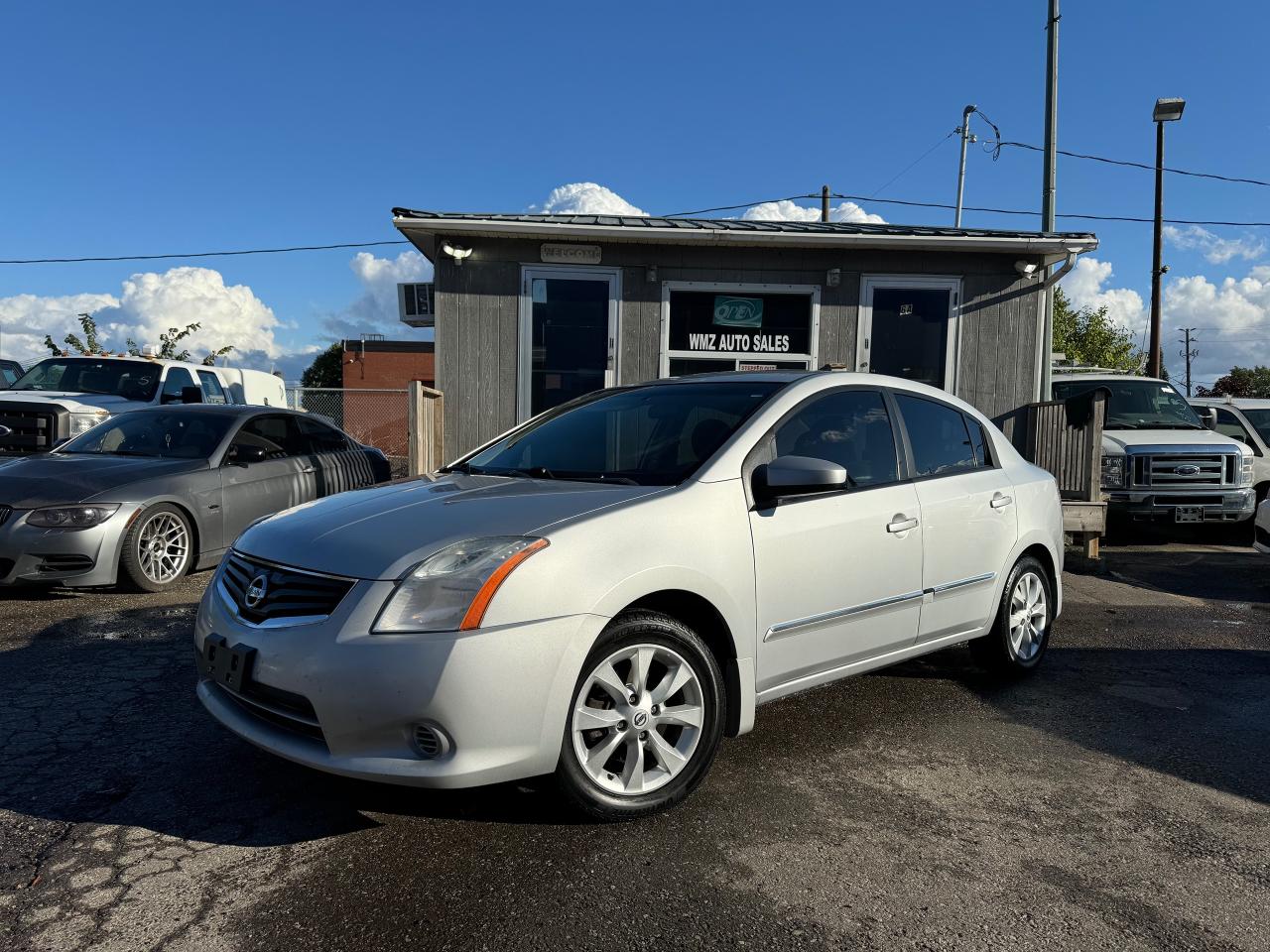 2010 Nissan Sentra 2.0 S Photo2