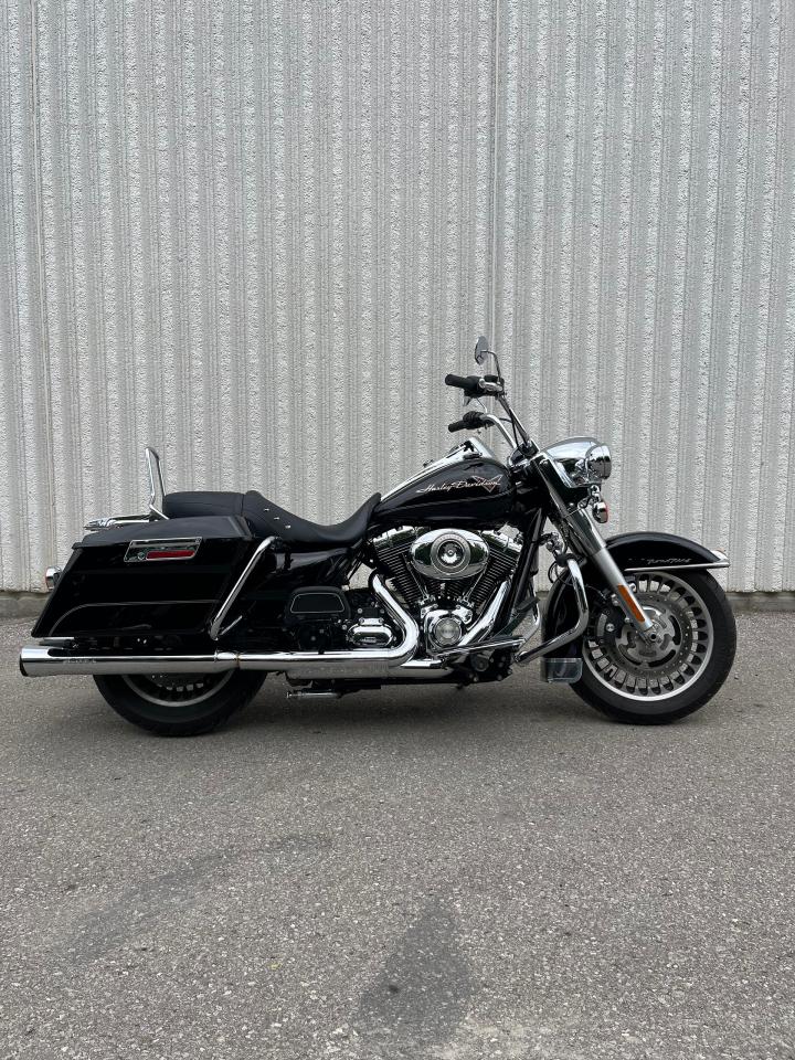 Used 2011 Harley-Davidson ROAD KING  for sale in Toronto, ON