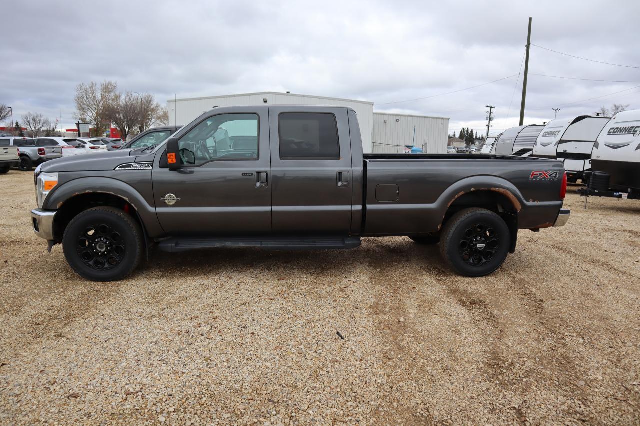 2016 Ford F-350 Super Duty SRW Lariat Photo