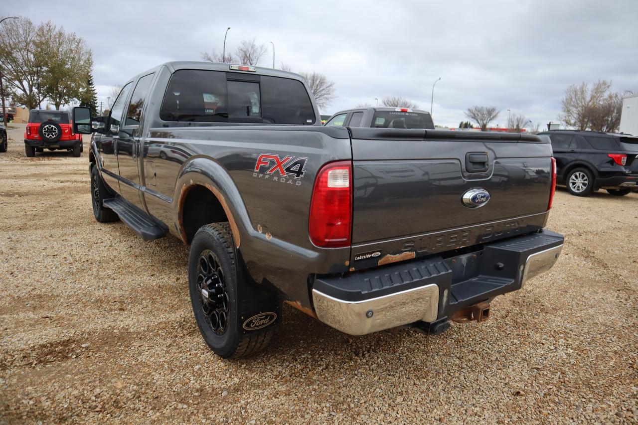 2016 Ford F-350 Super Duty SRW Lariat Photo