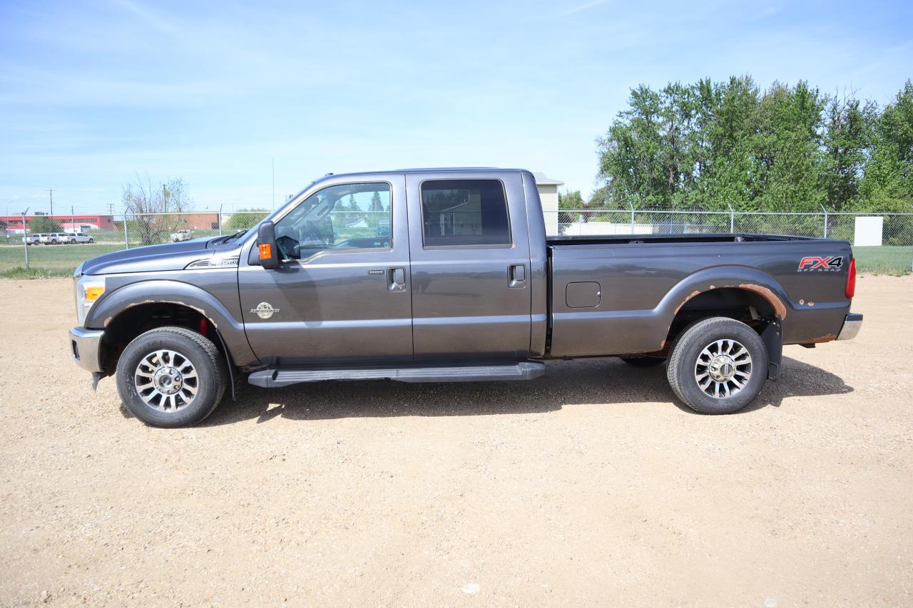 2016 Ford F-350 Super Duty SRW Lariat Photo2