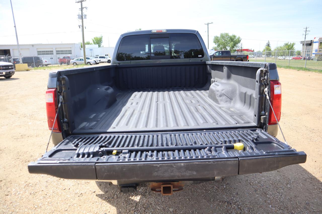2016 Ford F-350 Super Duty SRW Lariat Photo5
