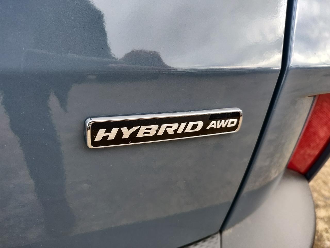 2025 Ford Escape ST-LINE HYBRID AWD Photo4