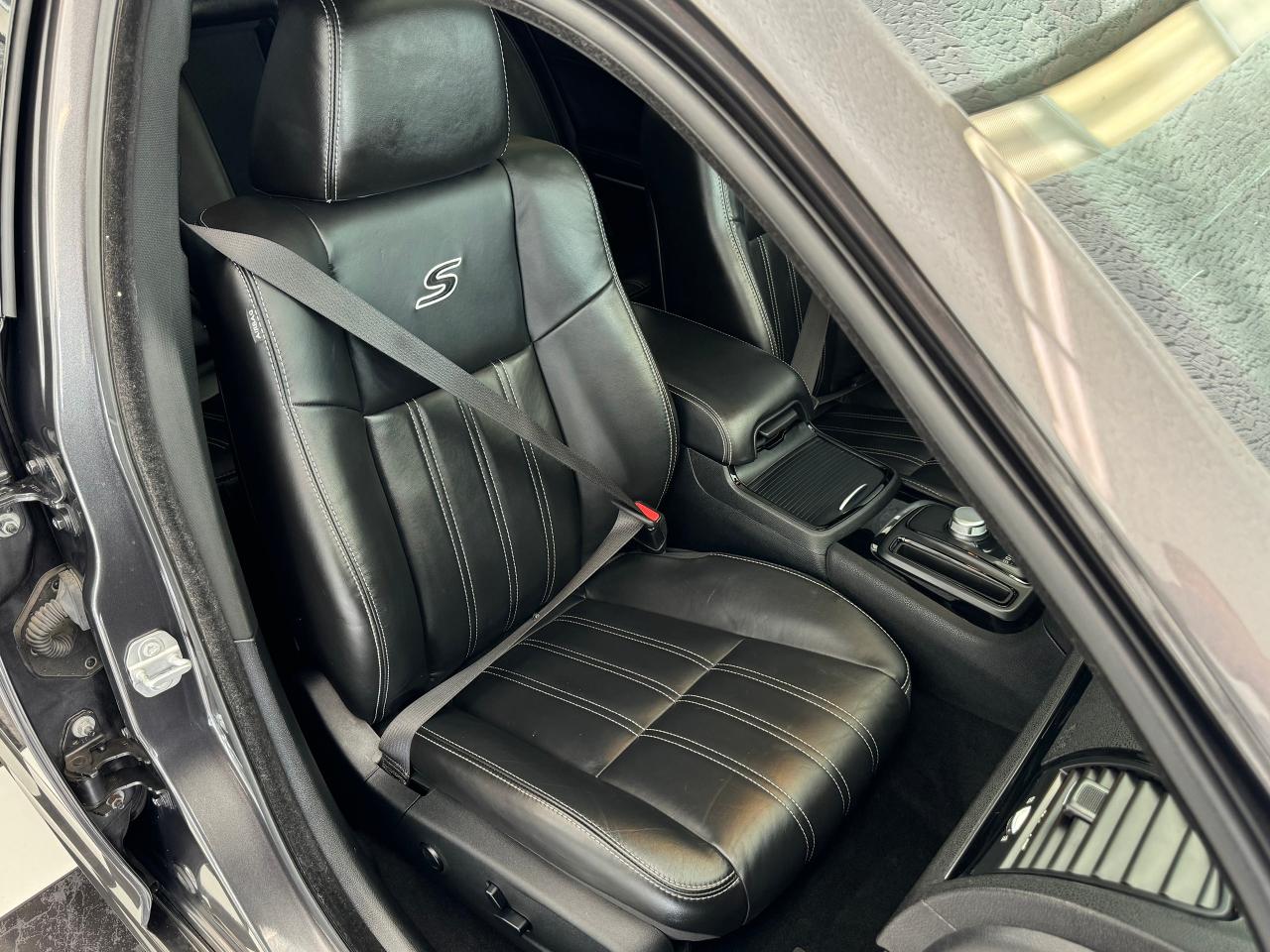 2019 Chrysler 300 S+New Brakes+Adaptive Cruise+BSM+CLEAN CARFAX - Photo #27