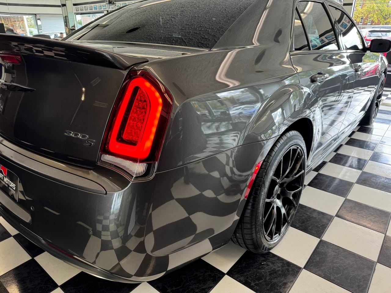 2019 Chrysler 300 S+New Brakes+Adaptive Cruise+BSM+CLEAN CARFAX - Photo #47