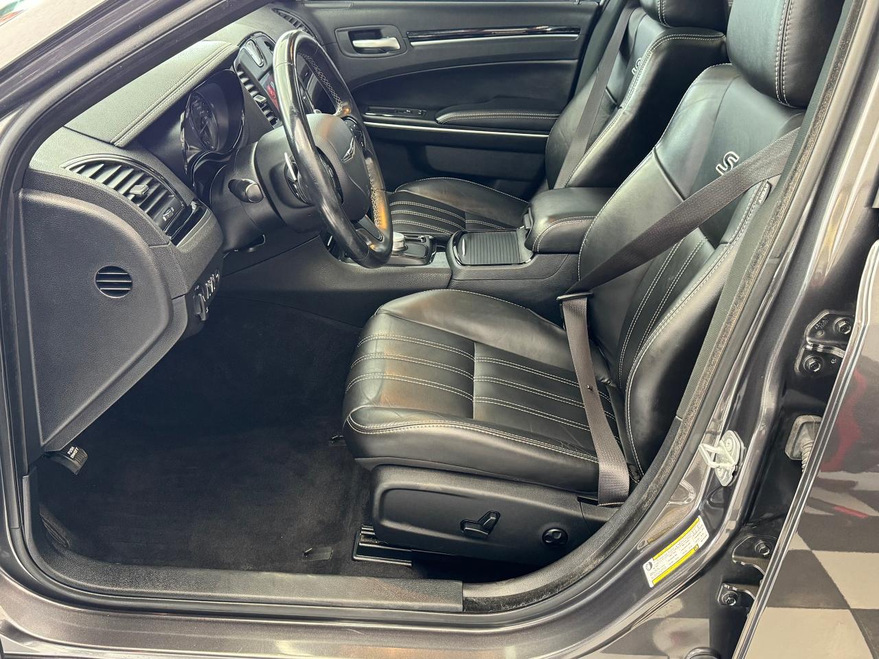 2019 Chrysler 300 S+New Brakes+Adaptive Cruise+BSM+CLEAN CARFAX - Photo #23